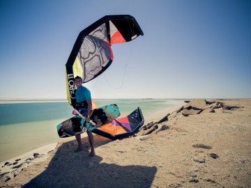 Kitesurfing_portrait_Dakhla_Karim_Chioua_001