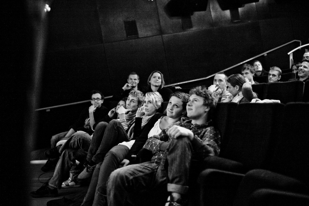 Upload Cinema – Den Haag – All Play And No Work